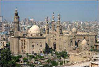 حصر المساجد ونصب الكاميرات لرصد المصلين في مصر