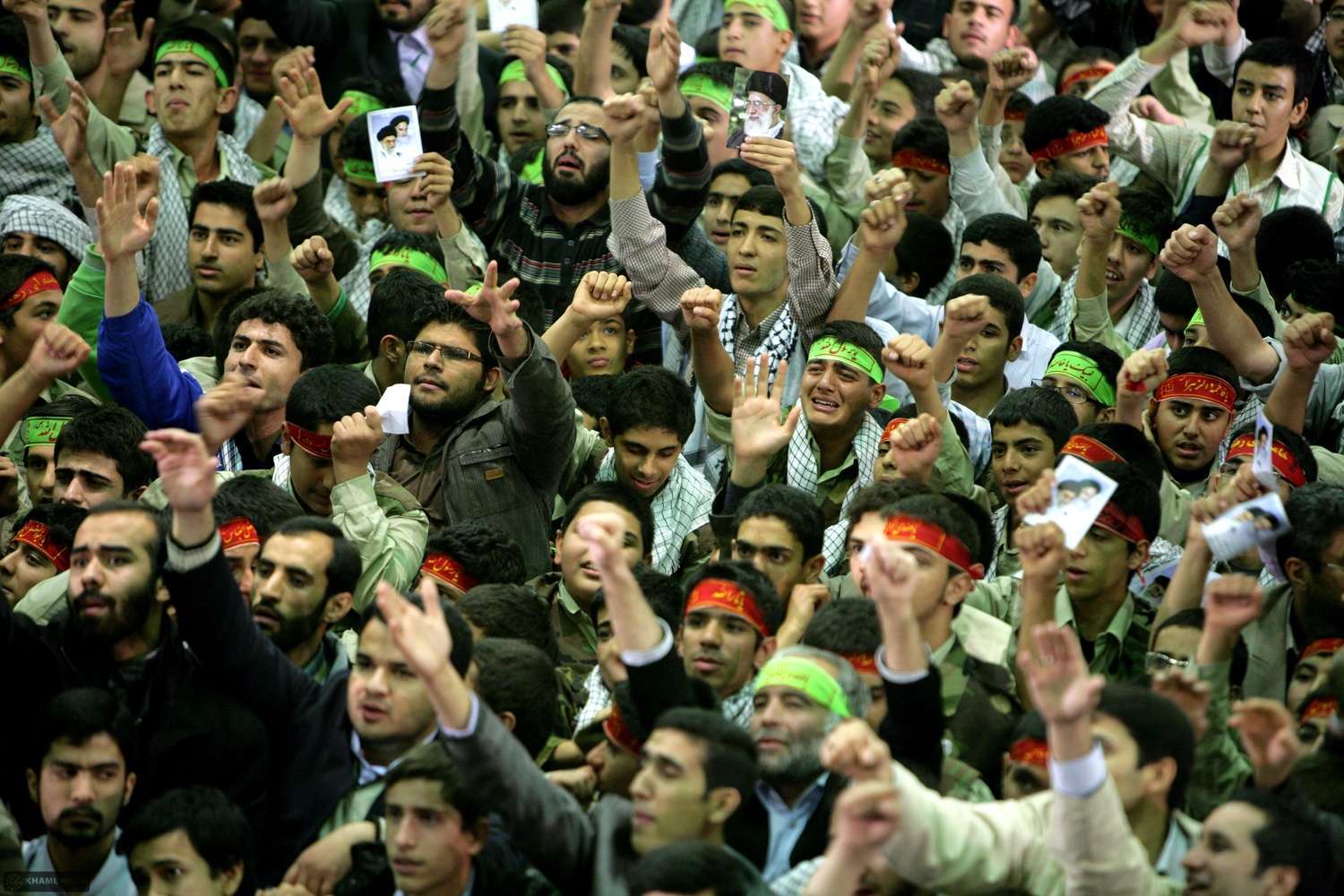 رهبر انقلاب اسلامی، در دیدار با دانش‌آموزان-5