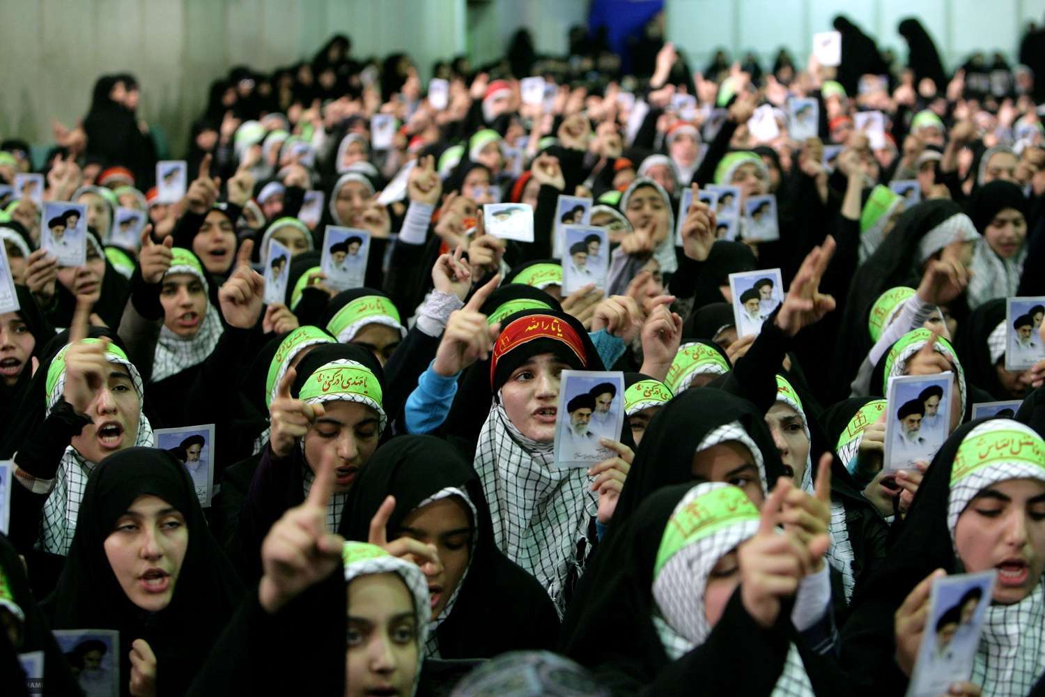 رهبر انقلاب اسلامی، در دیدار با دانش‌آموزان-8