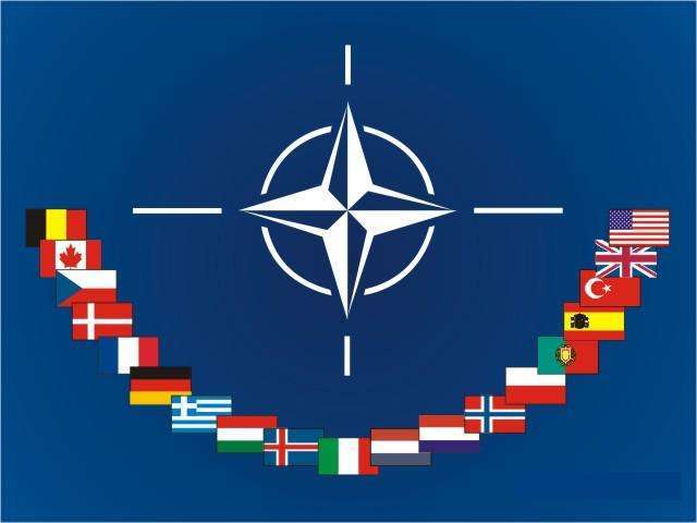 باحثين : حلف الناتو يبحث عن ساحات عربية واسلامية للعدو المفترض