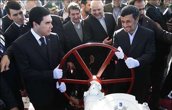 افتتاح خط لوله گاز ایران و ترکمنستان(تصويري)  