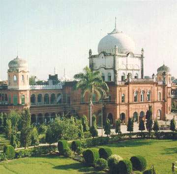 Indian Islamic Seminaries worry over 