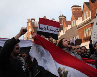 تضامن شعبي بريطاني واسع مع الثورة المصرية