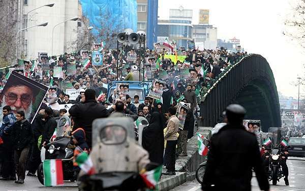 حضور پر شور مردم  در راهپیمایی یوم الله 22 بهمن ر