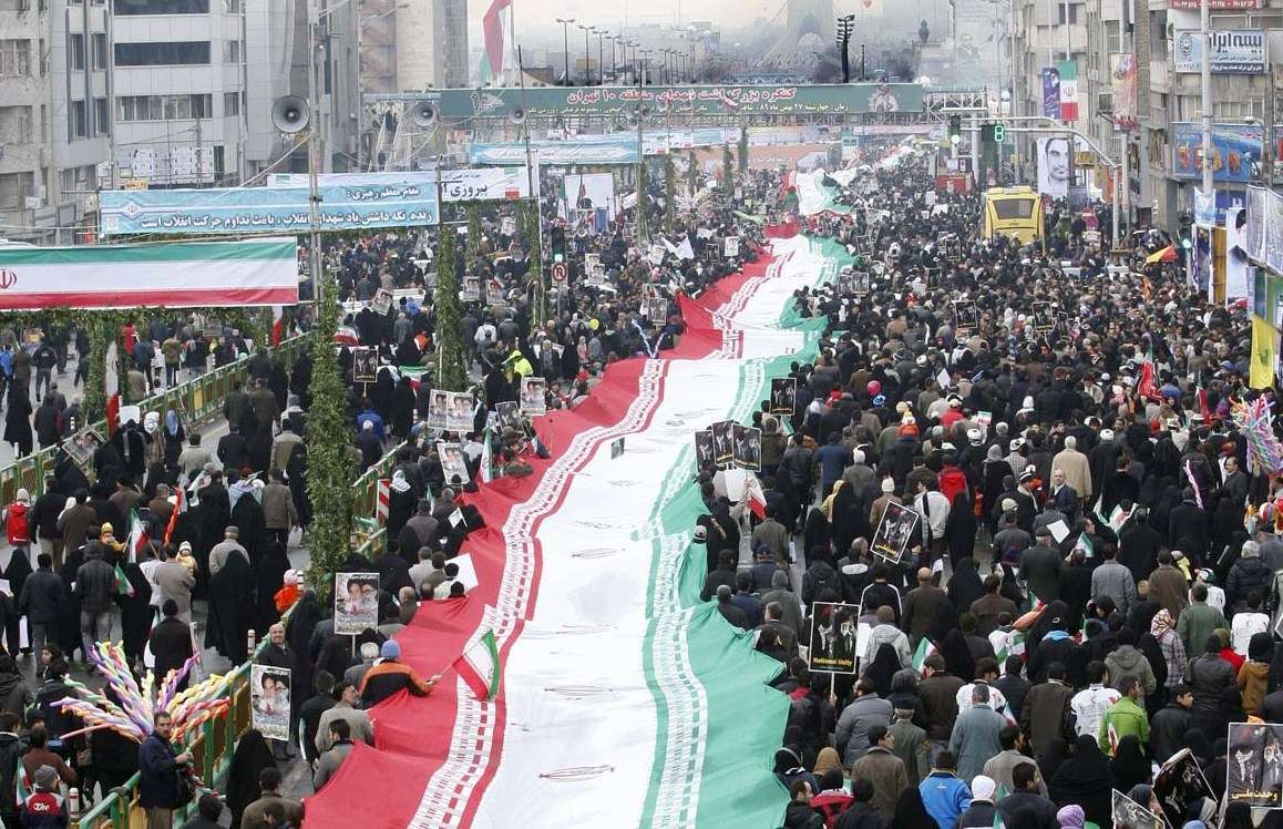 حضور پر شور مردم  در راهپیمایی یوم الله 22 بهمن
