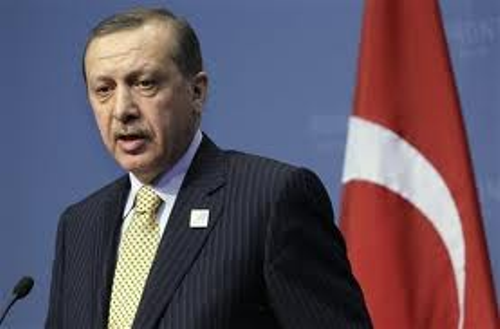 الرئيس التركي يصل مصر ويلتقي طنطاوي ومرشد الإخوان