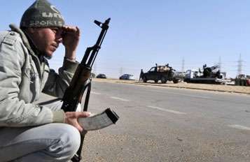 تضارب الانباء حول تولي الناتو قياد العمليات في ليبيا والثورا يستعيدون قوتهم