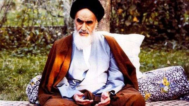 Imam Khomeini photo, poster festival held in Tehran