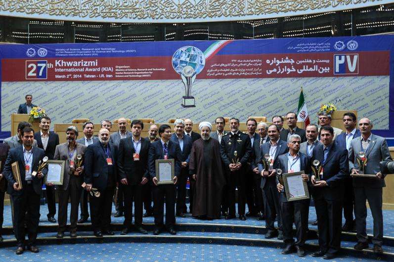 الرئيس روحاني: الغرب يحتكر العلم ليمنع تطور وتقدم الاخرين