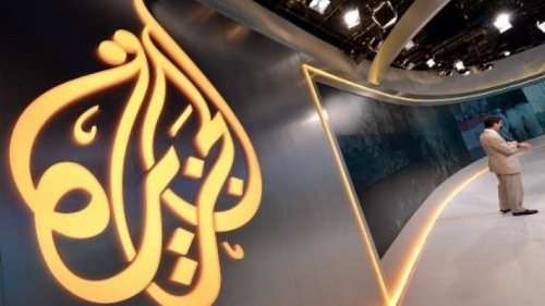 الرياض تلزم الكتّاب السعوديين بوقف التعامل مع الاعلام القطري