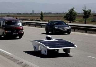 سيارة إيرانية تسجل رقما قياسيا في سباق السيارات تعمل بالطاقة الشمسية فی تكساس