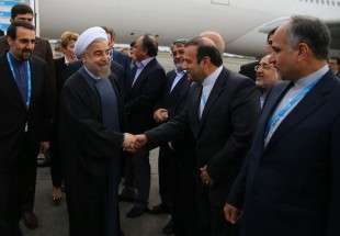 روحاني يصل الی آستراخان  للمشاركة في قمة دول بحر خزر