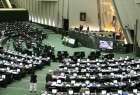 البرلمان الايراني يلزم الحكومة بالمحافظة على المكتسبات النووية