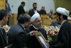 تكريم تائوسويتشي سافادا على يد الرئيس حس روحاني