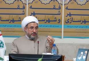 Ayatollah Araki stresses key role of Mosques in Society