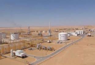 Militants seize at least two oil fields in central Libya