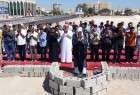 تاکید بحرینی ها بر اقامه نماز در مساجد تخریب‌شده