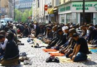 Muslim Population in Europe to Reach %10 by 2050