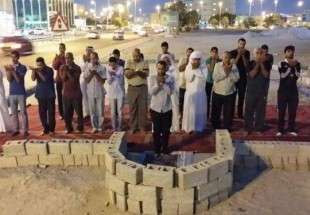 نماز جماعت بحرینی‌ها درمحل مساجد تخریب شده/ درخواست عفو بین الملل برای آزادی فوری دبیرکل وفاق