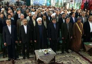 الرئيس روحاني: لغة الاسلام هي لغة الكتاب و ليس لغة السيف