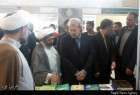 بازدید دکتر علی لاریجانی از غرفه مجمع جهانی تقریب مذاهب اسلامی در نمایشگاه کتاب