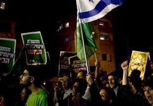 Israeli protesters hold large anti-Netanyahu demonstration
