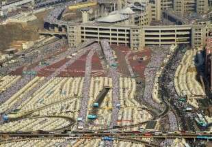 اوحدی: محبوس شدن ۲۵ هزار زائر در ۳۰۰ متر / عربستان بیش از 6 هزار جان باخته را دفن کرده است