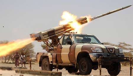موشکهای یمنی باردیگر در پایگاههای نظامی عربستان فرود آمد / حمله به مزدوران بلک واتر در باب المندب