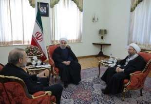 روحاني يؤكد ضرورة الانسجام بين السلطات الثلاث لتحقيق الازدهار