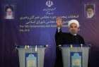 الرئيس روحاني يدلي بصوته