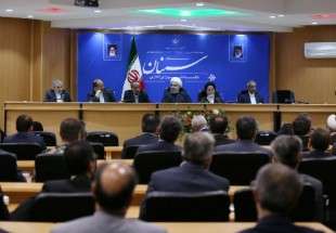 الرئيس روحاني: نحن دعاة للتعاطي البناء ولن نستسلم للعدو