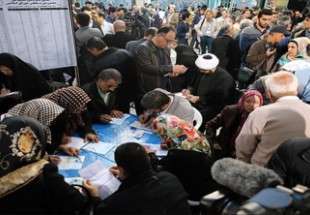 مشاركة شعبية واسعة في جولة الاعادة للانتخابات الايرانية
