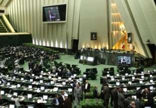 البرلمان الايراني يكلف الحكومة التعامل بالمثل مع أميركا