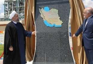الرئيس روحاني يرعى حفل تدشين مجمع مهاباد للبتروكيماويات