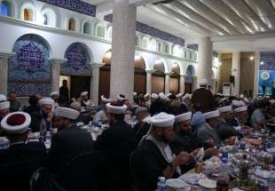 السفير الإيراني في لبنان بإفطار تجمع العلماء المسلمين:  خلاص الأمة يكمن في وحدتها