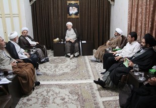 Ayatollah Araki visits Chairman of Proximity Studies Center
