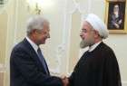 الرئيس روحاني: التمسك بالحل السياسي هو الخيار الصائب للازمة السورية