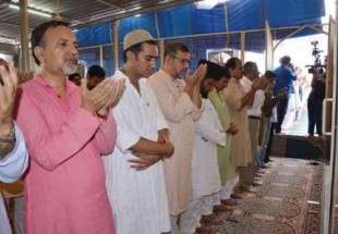 نمایش وحدت شیعه و سنی در نماز عید قربان در هند