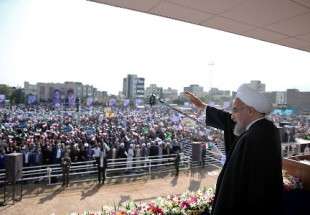 روحانی: انتصار الاتفاق النووي تحقق بحکمة قائد الثورة