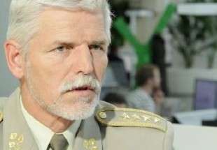 رئيس اللجنة العسكرية لحلف الناتو : يجب أن تتركز الجهود على إيجاد حل سياسي للأزمة في سورية