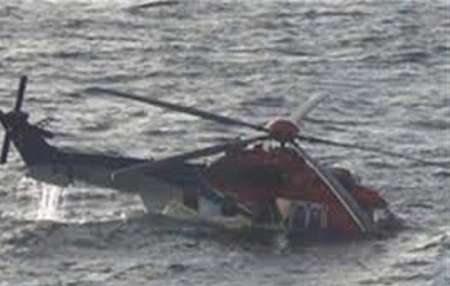 العثور علي حطام المروحیة التي سقطت فی بحر قزوین