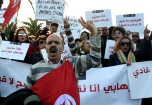 Les Tunisiens manifestent contre un retour des combattants extrémiste