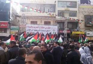 ​الفلسطينيون يتظاهرون ضد قرار ترامب نقل سفارة بلاده إلى القدس
