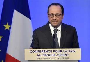 President Hollande calls Trump to respect Iran nuclear deal