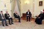 روحاني : ایران ترحب بتوسیع علاقاتها مع فرنسا