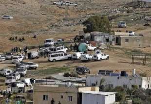 الإحتلال الصهيوني يحاصر قرية فلسطينية تمهيداً لهدمها