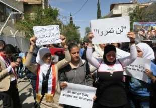 تجمع مردم سوریه در اعتراض به حمله آمریکا