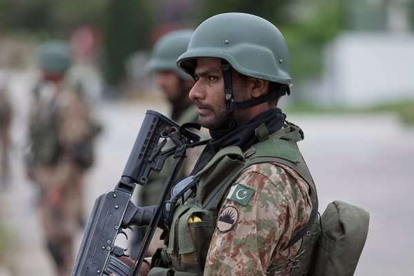 باكستان سترسل 20 ألف جندي إلى قطر