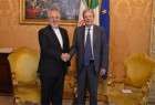 ظريف يبحث مع رئيس الوزراء الايطالي تعزيز العلاقات والقضايا الاقليمية والدولية