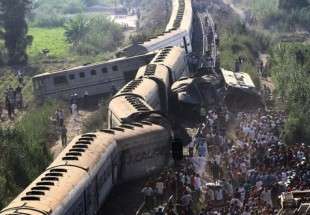 مصر: ٹرینوں کا خوفناک تصادم  44 افراد جاں بحق 180 زخمی